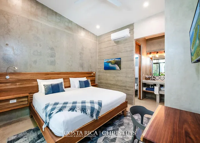 Сasa de vacaciones Steps To The Main Surf Break Casita 2 Dos Hijas Refundores